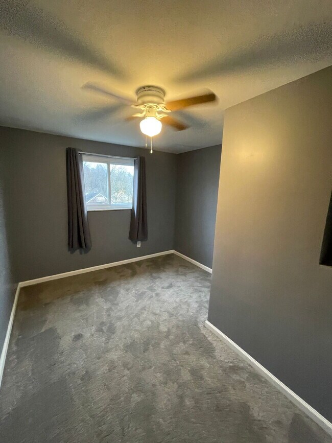 Building Photo - Beautifully updated 3 bed 1 bath home with garage and off-street parking in Penn Hills!