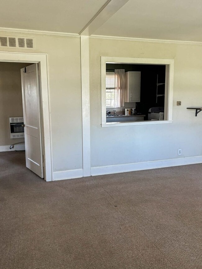 Building Photo - Charming 2-bedroom, 1-bath home