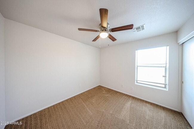 Building Photo - 4725 W Fawn Dr