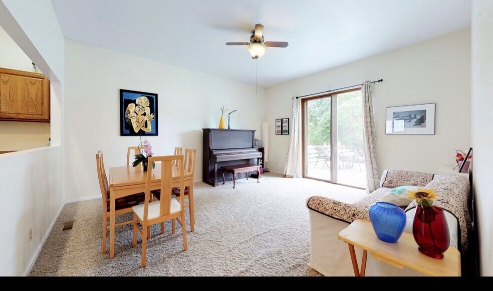 Building Photo - 2115 Ivy Ct