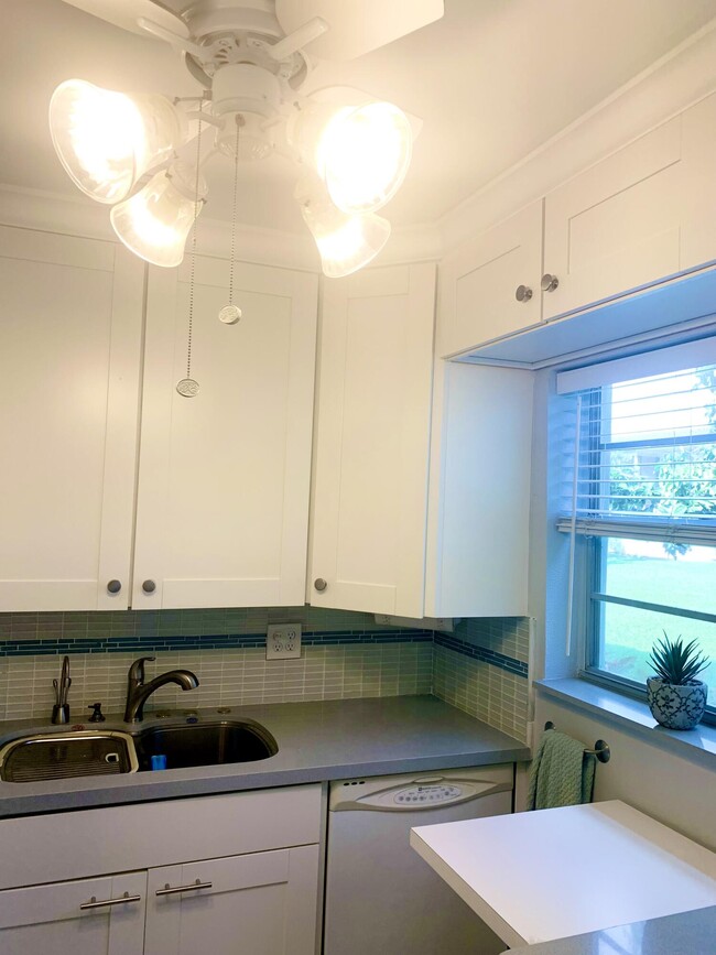 Building Photo - 52 Easthampton C