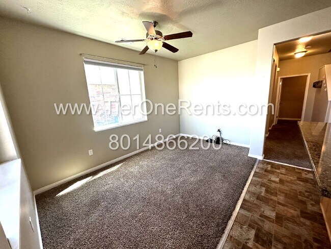 Building Photo - This property offers a NO DEPOSIT option a...