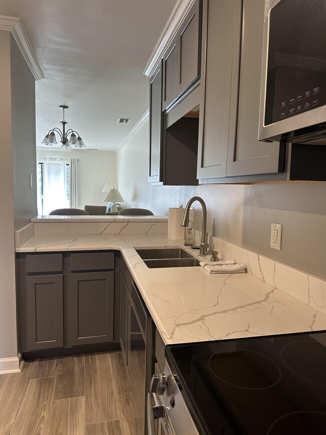 Building Photo - 7700 Porcher Dr