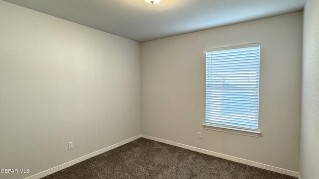 Building Photo - 1033 Candelilla St