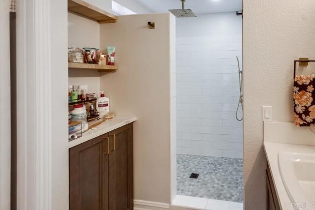 Building Photo - 2344 Greenbriar Dr