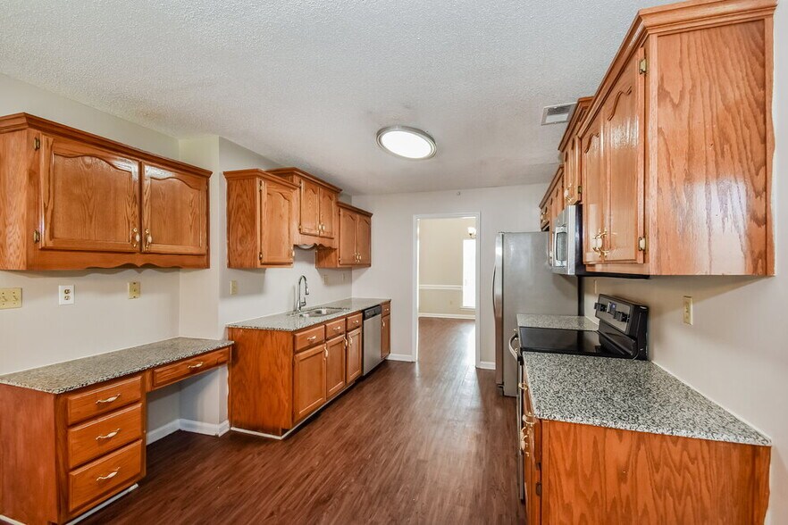 Building Photo - 13096 Claybourne Cove