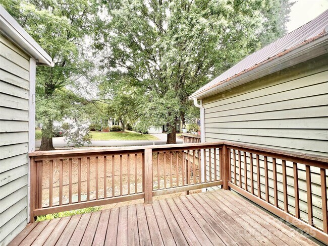 Building Photo - 3306 Selwyn Farms Ln