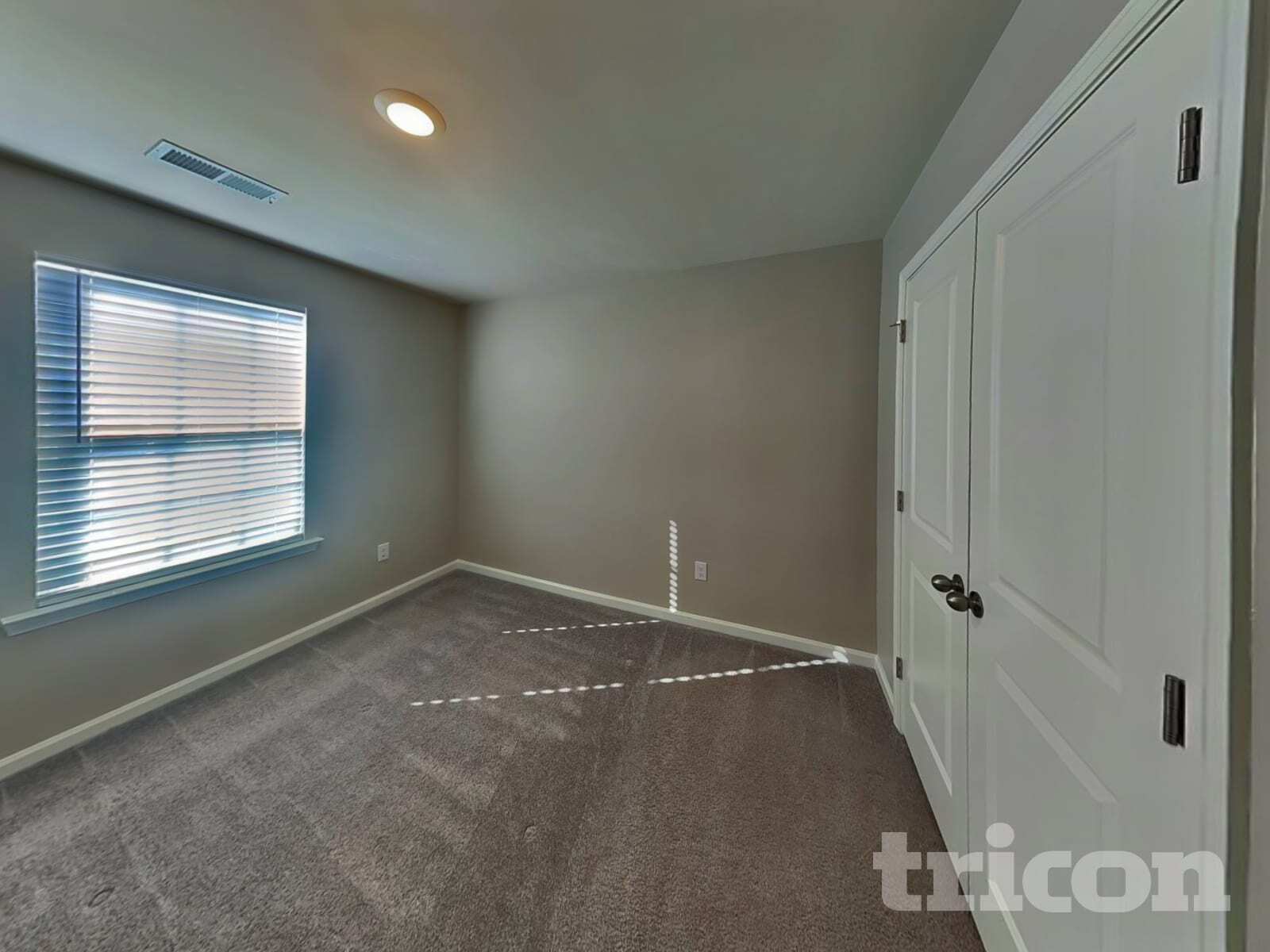 Building Photo - 5810 Oak Br Cir