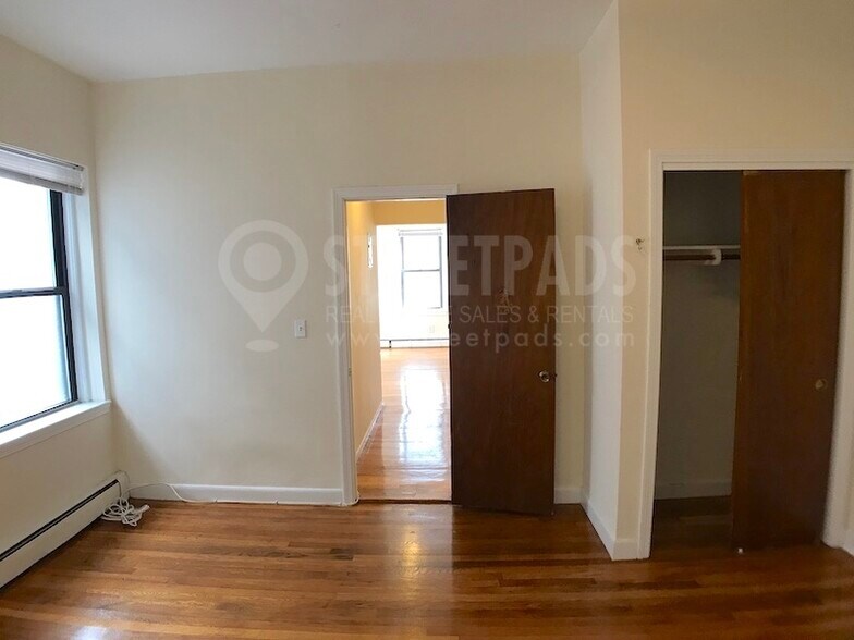 Building Photo - 60 Brighton Ave