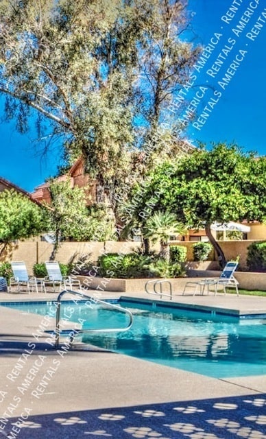 Building Photo - 4683 W Ivanhoe St