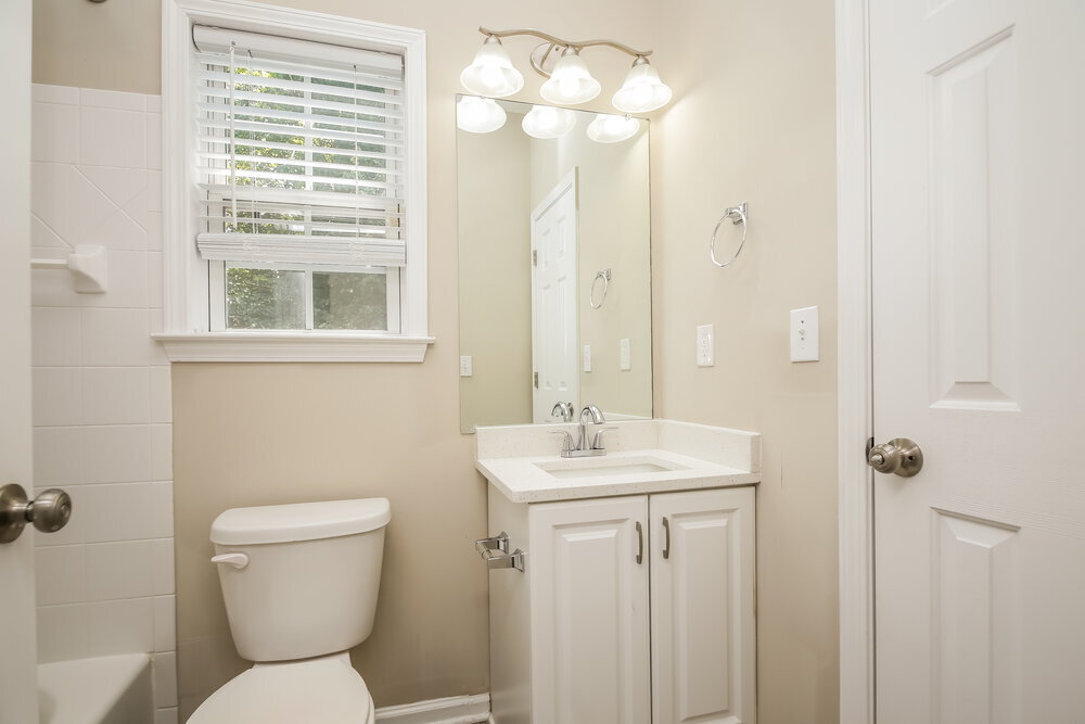 Building Photo - 410 Amesbury Cove SW
