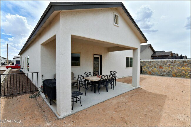 Building Photo - 15237 Ambition Ave