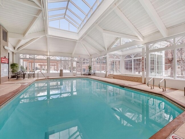 Building Photo - 1008 Portland Ave