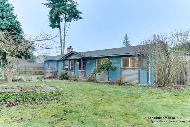 Building Photo - 9516 Holly Dr