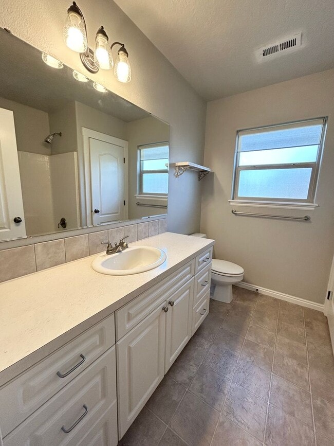 Building Photo - Lochsa Falls 5 Bedroom Home with Private B...