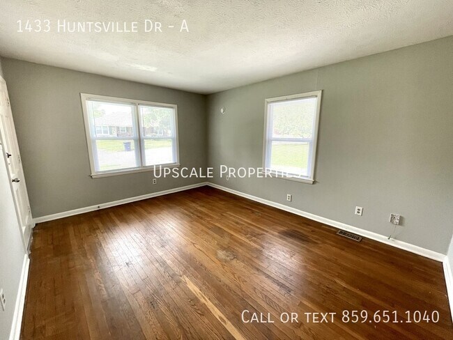 Building Photo - 1433 Huntsville Dr
