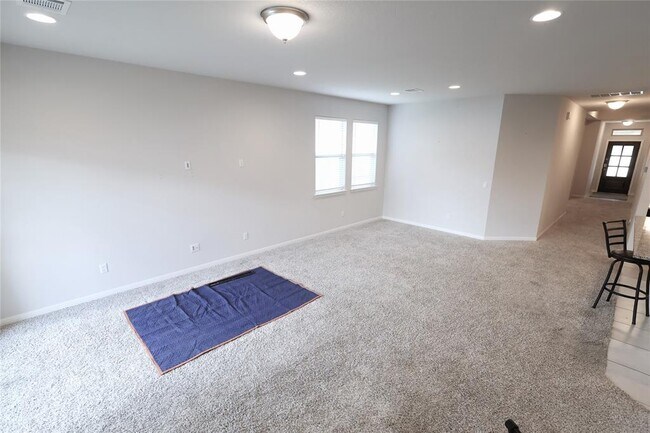 Building Photo - 821 Olive Creek Dr