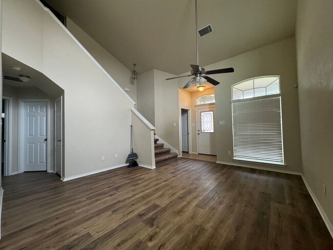 Building Photo - 4 bedroom located in Yowell Ranch!