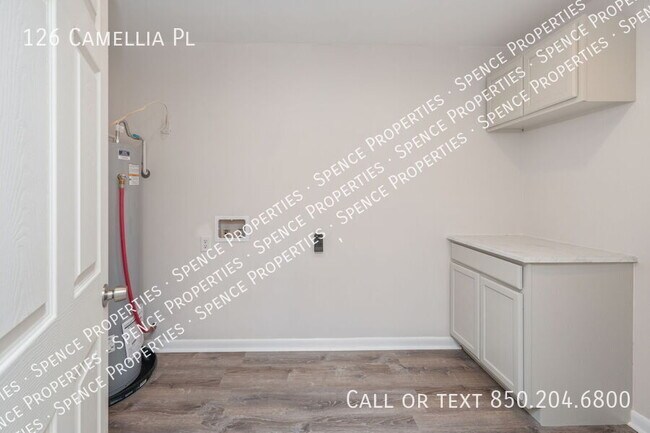 Building Photo - 126 Camellia Pl