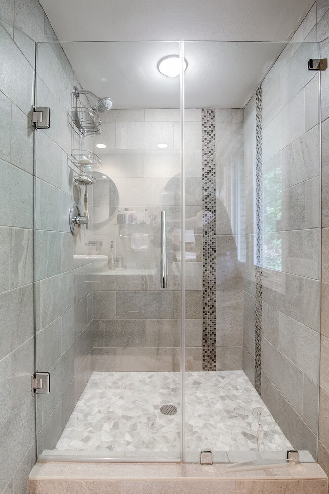 Building Photo - 720 Langford Ln NW