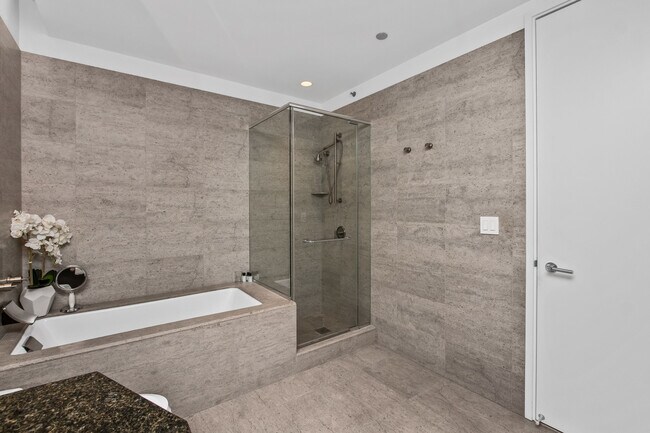 Building Photo - 401 N Wabash Ave