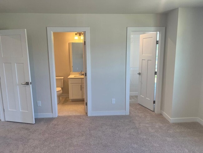 Building Photo - Elegant Home located in Union County with 5BR/4BA