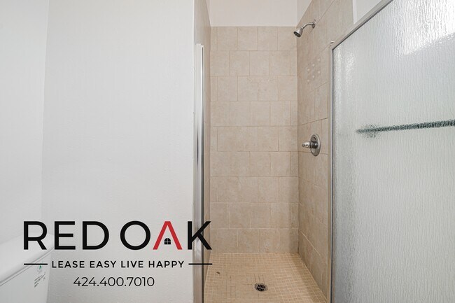 Building Photo - 731 W 46th St