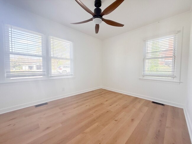 Building Photo - Pet-Friendly 3-Bedroom Home with Fenced Yard & Large Deck Near Downtown Livingston