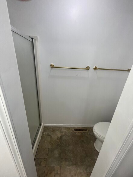 Building Photo - 317 S Market St