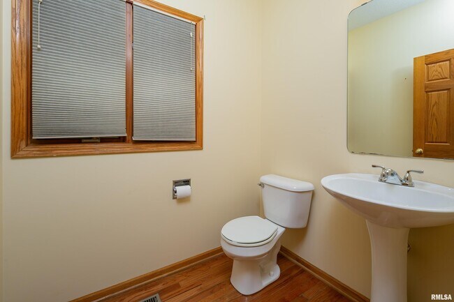 Building Photo - 4005 Raleigh Ave