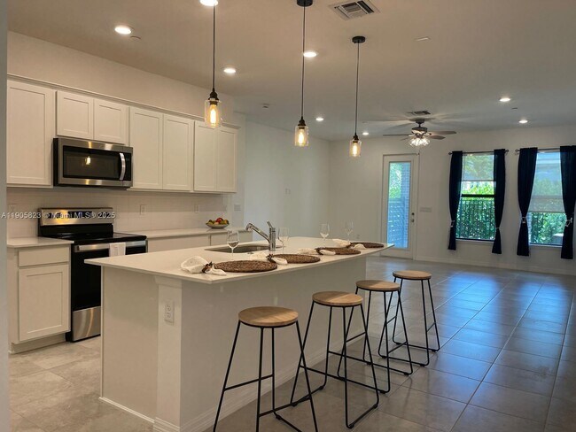 Building Photo - 8366 NW 7th Ct