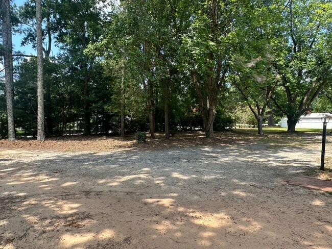 Building Photo - 306 Chinquapin Rd