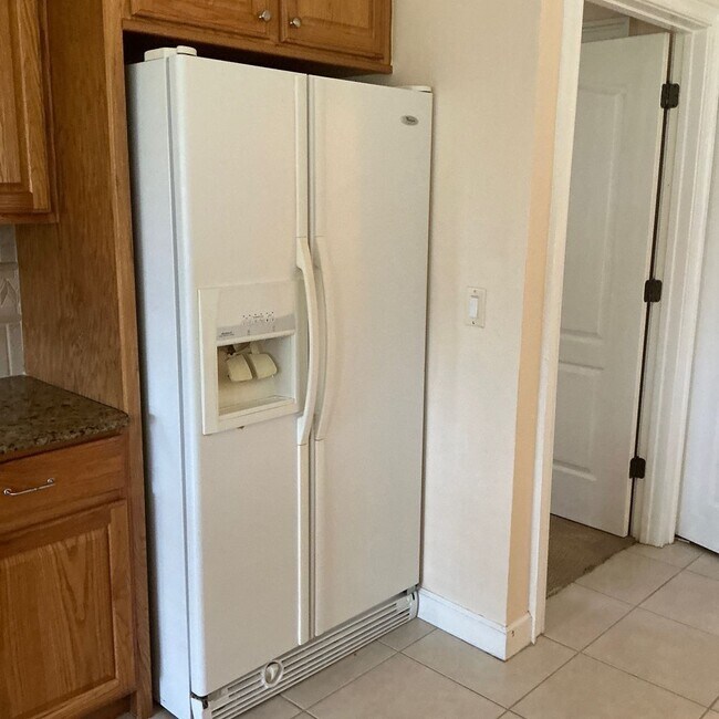 Building Photo - 3/2/2 RENTAL HOME AVAILABLE OFF DEL RIO AND PT ST LUCIE BLVD.
