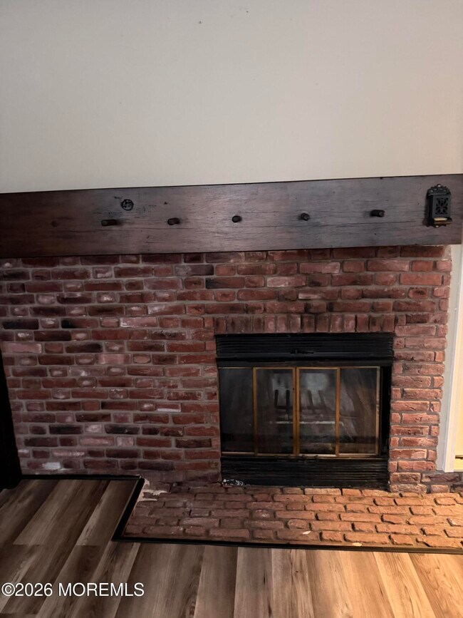 Building Photo - 340 Suburban Dr