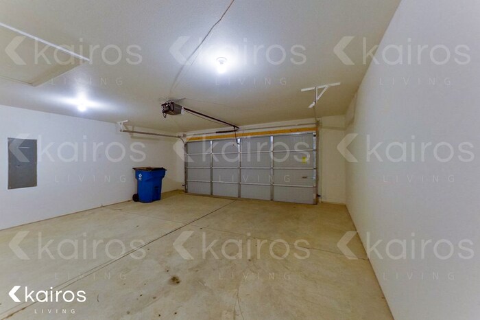 Building Photo - 202 Fieldstone Cir