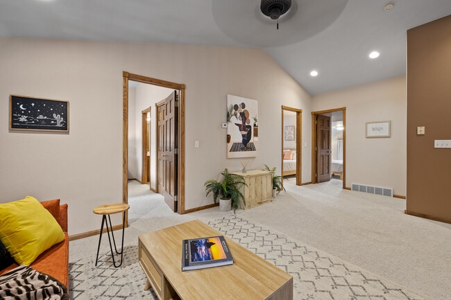 Building Photo - 23679 Dogleg Dr