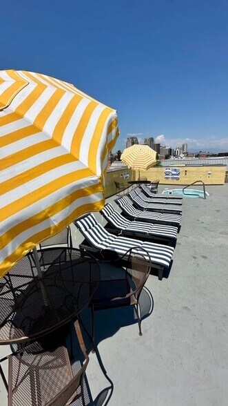 Building Photo - 1380 Veteran Ave