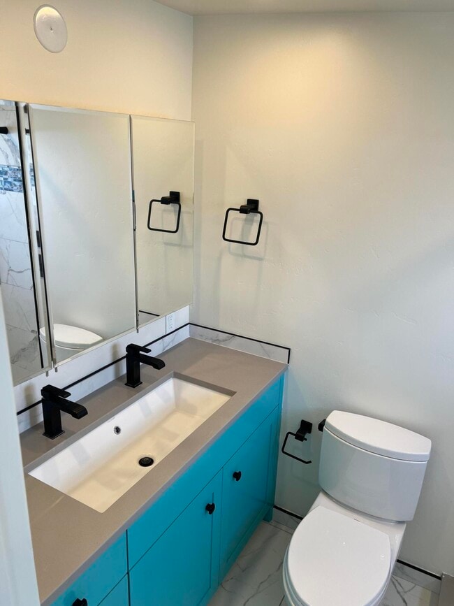 Building Photo - 13420 Reo Rd NE