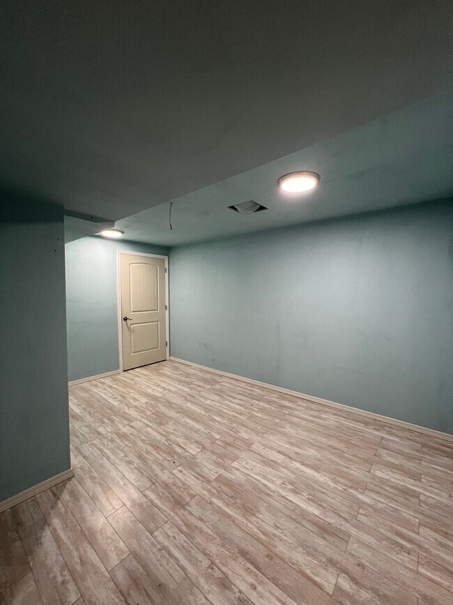 Building Photo - Mead Home Coming Soon!