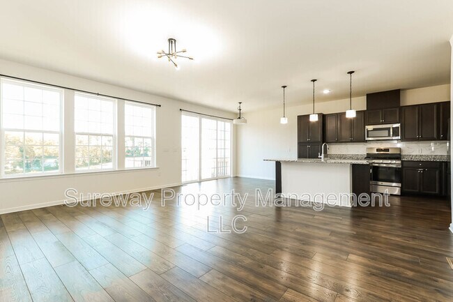 Building Photo - 2503 Charleston Dr