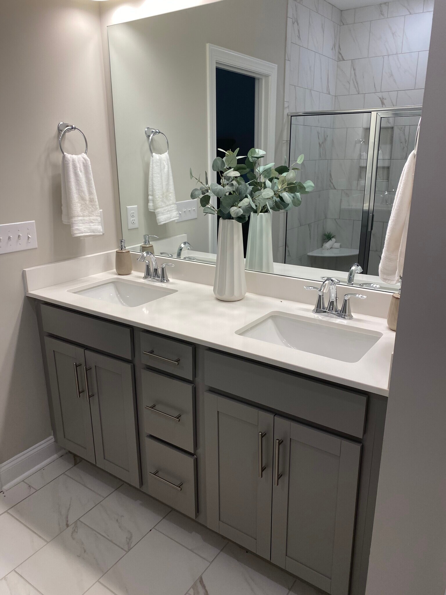 Master - 304 Lusterleaf Ln
