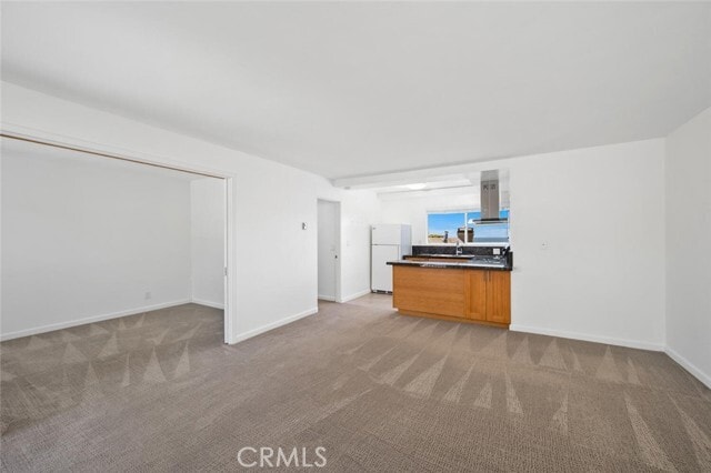 Building Photo - 585 Glenneyre St