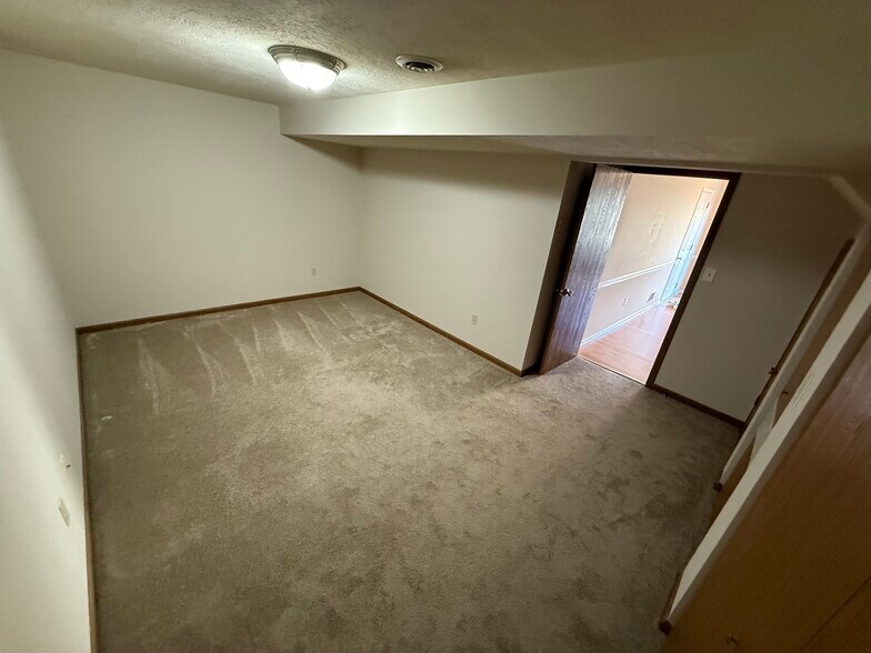 Finished Basement - 104 Hillvue Dr