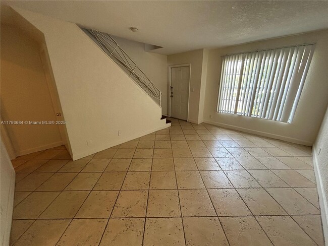 Building Photo - 4815 NW 9th Dr