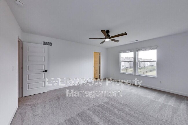 Building Photo - 4543 Nokes Pl