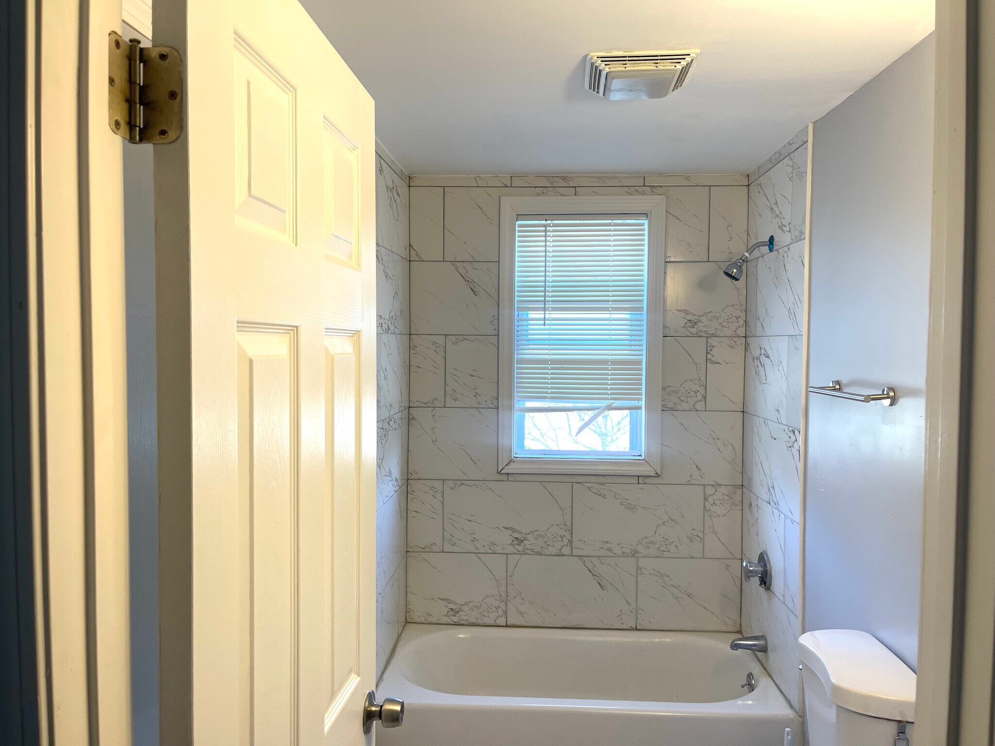 Building Photo - 26 Babson St