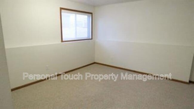 Building Photo - 2420 5th St W
