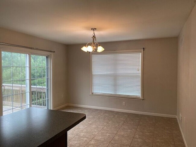Building Photo - 448 Waterleaf Court