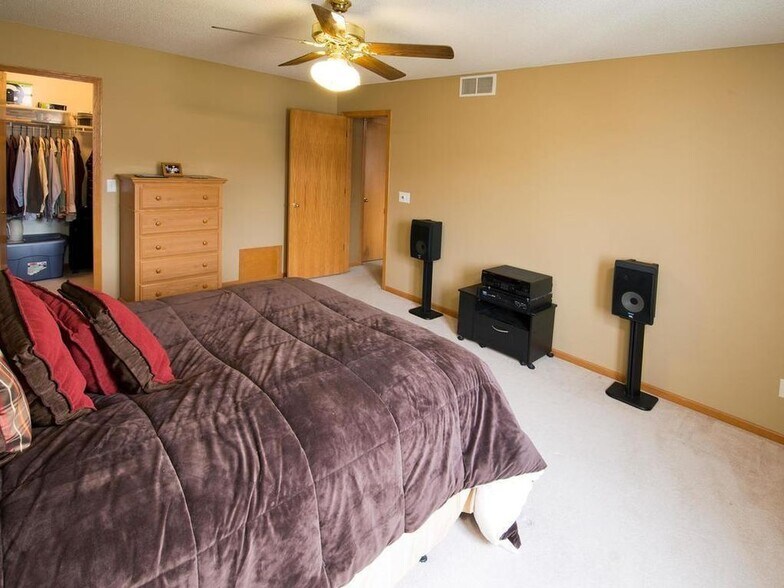 Building Photo - 14179 Plymouth Ave