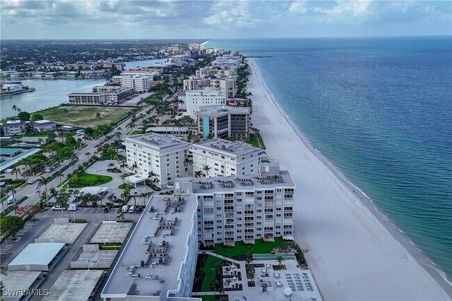 Building Photo - 3443 Gulf Shore Blvd N